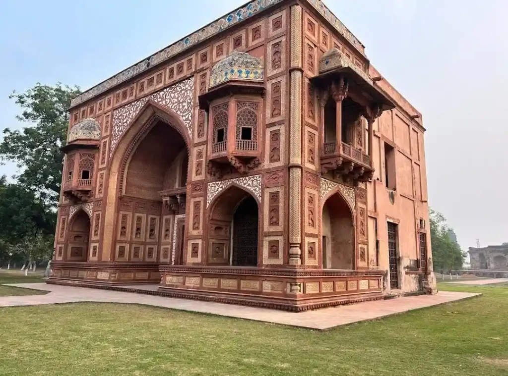 kanch mahal