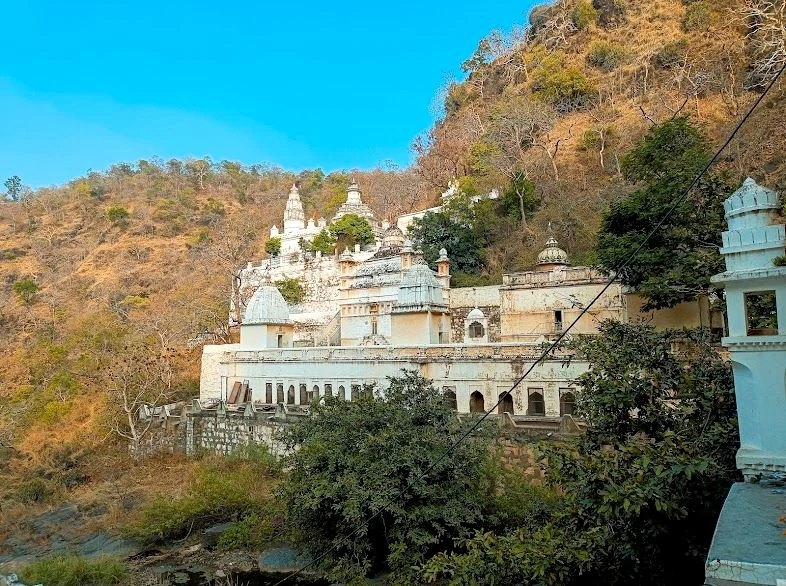 Digamber Jain Temple, Muktagiri