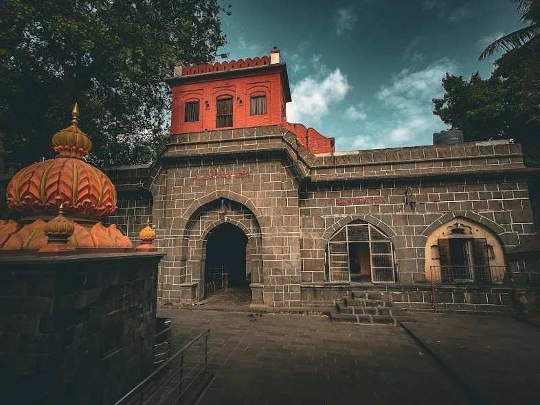 Omkareshwar Temple, Pune