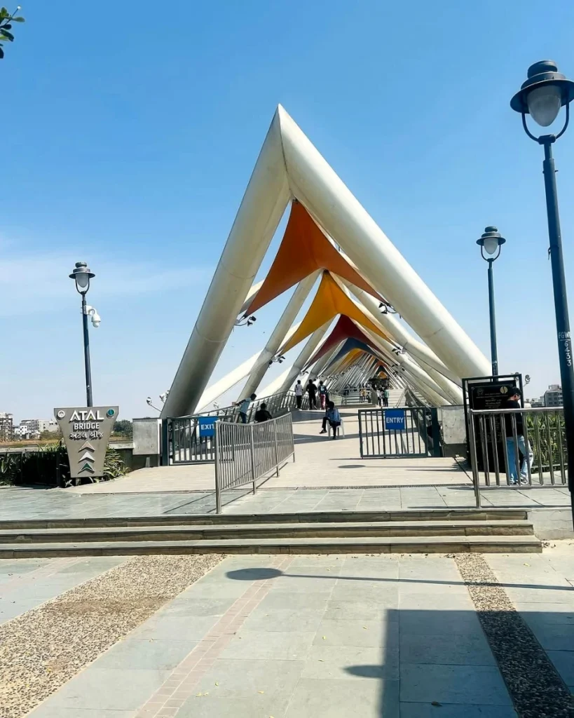 Sabarmati Riverfront, Atal Bridge